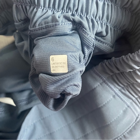 NWT Lululemon Hotty Hot High-Rise Lined Short 4" Oasis Blue Size 6 - Picture 4 of 7